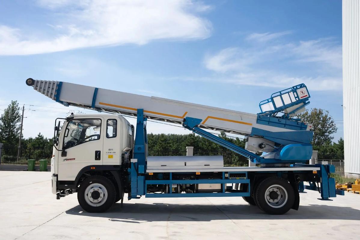 黔东南云梯上料车租赁费用